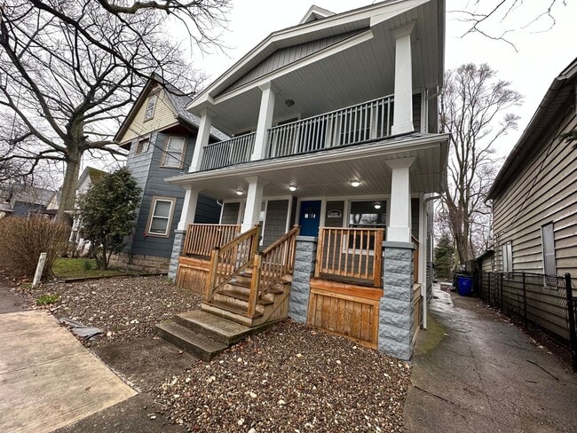 Photo - 3026 Monroe Ave