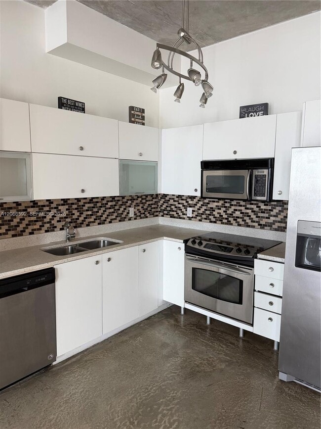 Photo - 234 NE 3rd St Unidad 1603