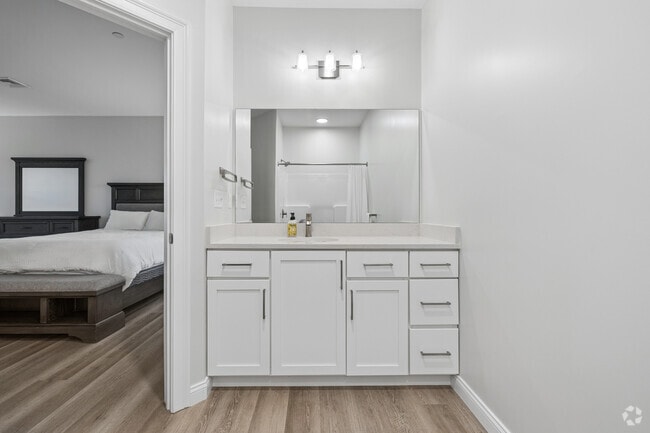 2BR, 2BA - 1,407SF - Primary Bathroom