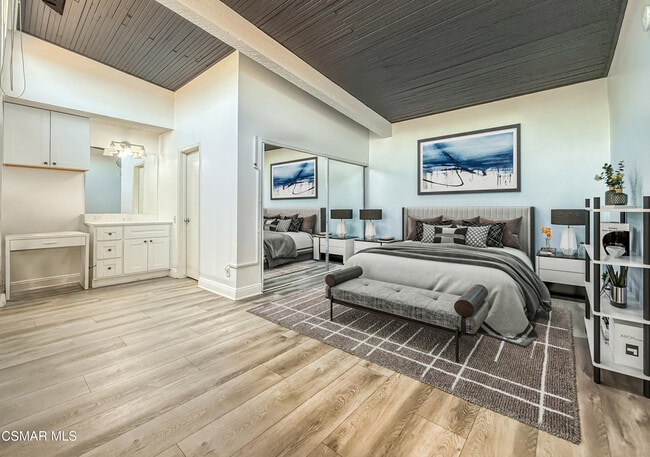 Photo - 5460 White Oak Ave