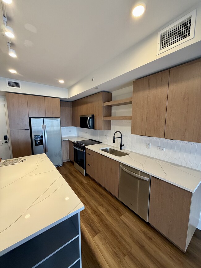 Building Photo - 2800 NW 1st Ct Unit A1