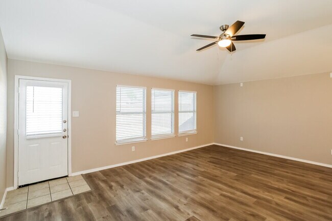 217 Hilltop Dr
