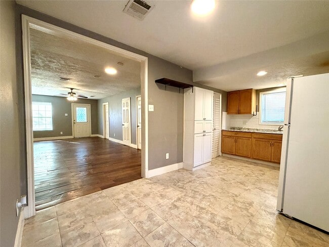 Photo - 4727 Eppes St