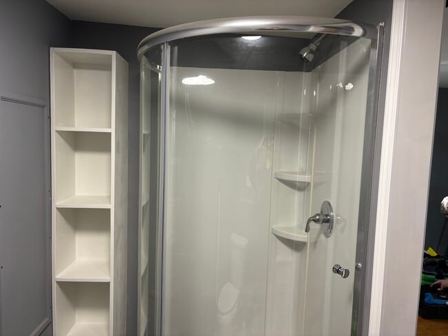 shower unit - 355 S 6th St Unit B