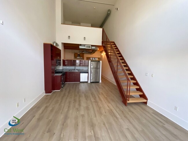 Photo - $3595.00 - Luxury 1/1.5 Santana Row with Bonus room