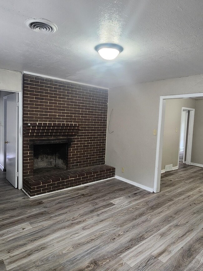 Photo - 3645 Brompton Rd