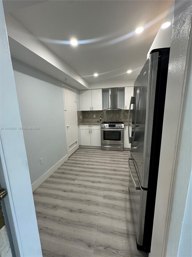 Photo - 400 Kings Point Dr Unit 614