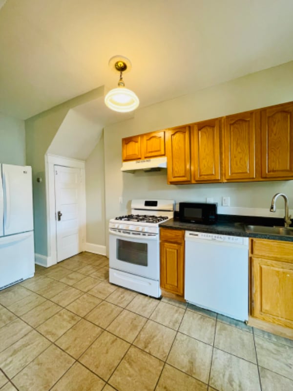 Photo - 341 Bryant St NE