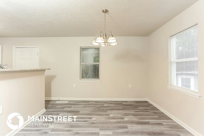 Photo - 167 Alyson Ct SE