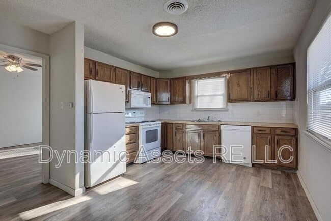 Photo - 1908 John F Kennedy St Unit B