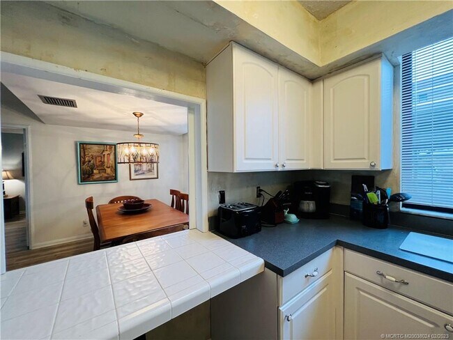 Building Photo - 3432 NE Causeway Blvd Unit 104