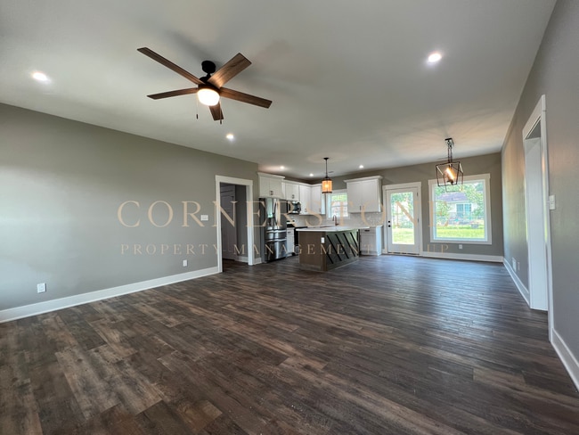 Photo - Beautiful 3 bedroom house! $2,250