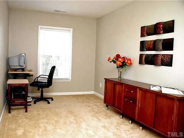 Photo - 138 Singer Way