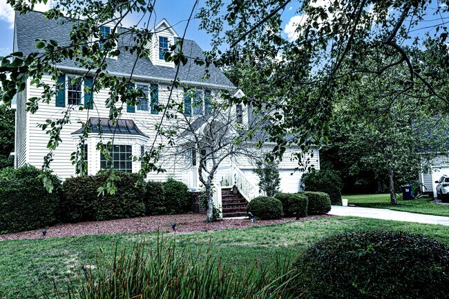 Photo - 1004 Somerset Ct