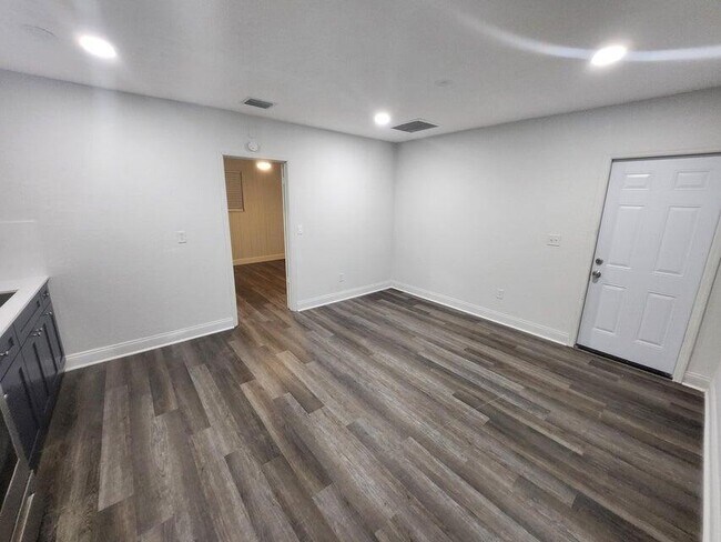 Photo - 5606 Garden Ave