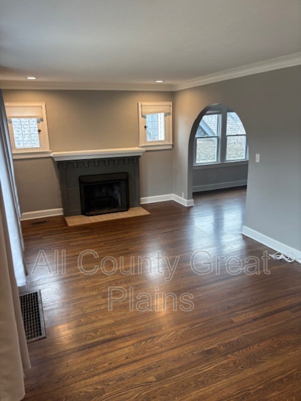 Photo - 310 E 70th Terrace