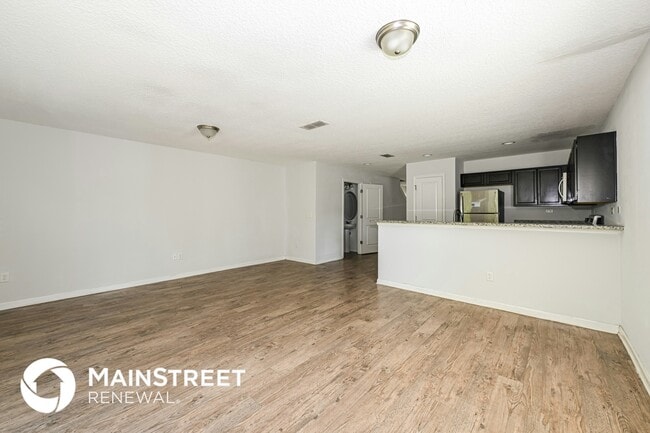 Photo - 548 Eiseman Wy