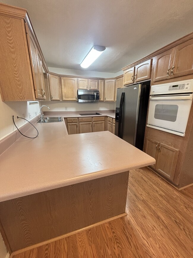 Photo - 3929 Creekway Ct