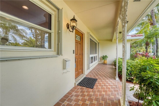 Photo - 2000 Admirals Way