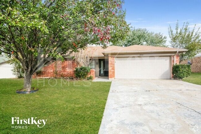 Building Photo - 8513 Crestview Dr Rental