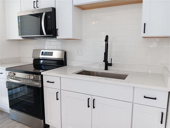 Photo - 885 Beltrees St Unit 6