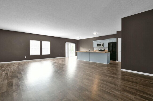 Photo - 210 Autumn Way