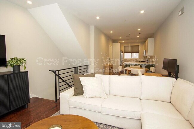 Photo - 1616 Cambridge St