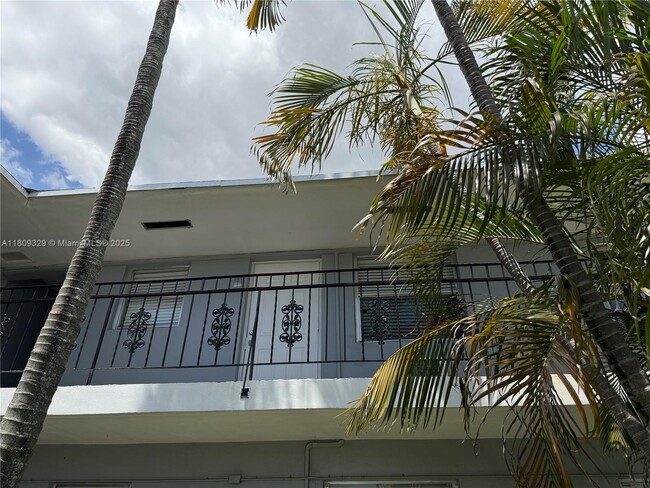 Photo - 519 SW 27th Ave Unit 208