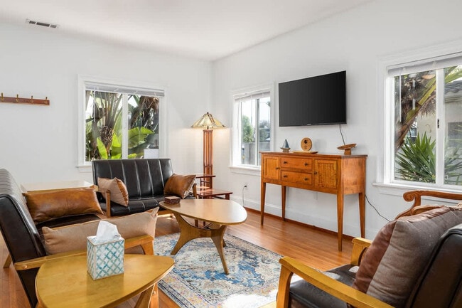 Photo - 525 S Tremont St Unidad ID1462279P