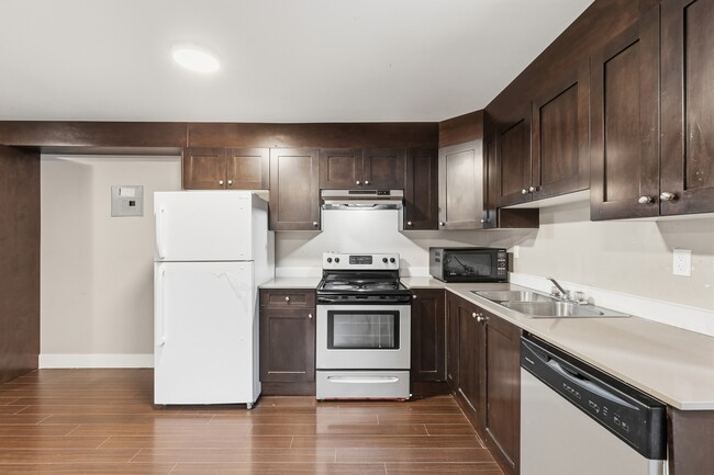 Photo - 15118-1558A 58A Ave.