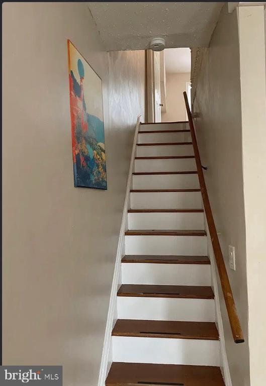 Photo - 747 E Woodlawn St