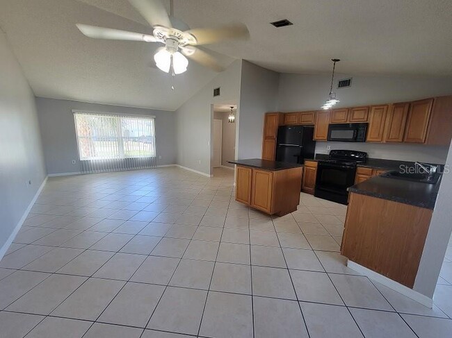 Photo - 3128 Munson St