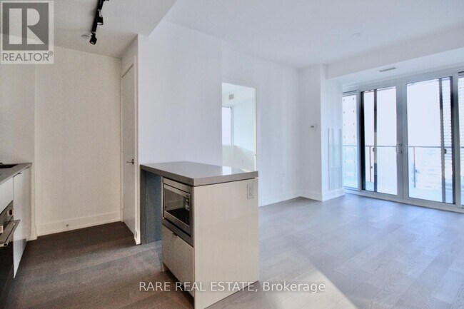 Photo - 7 Grenville St Unit 2103