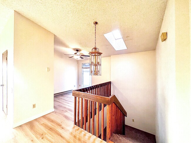 Den bonus room - 2527 N Nettleton St