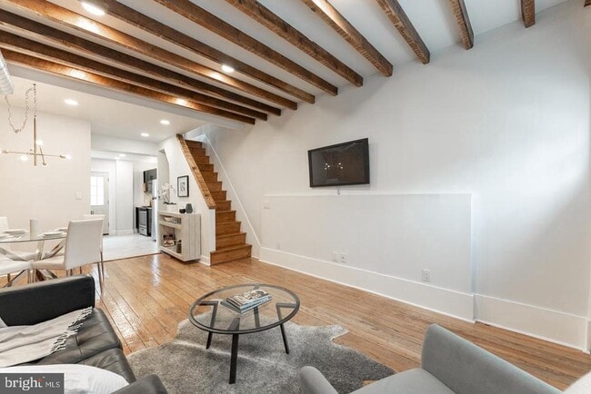 Photo - 1906 N Lawrence St