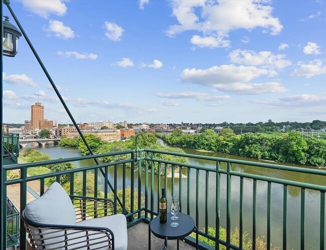 Photo - 160 S River St Unit 409