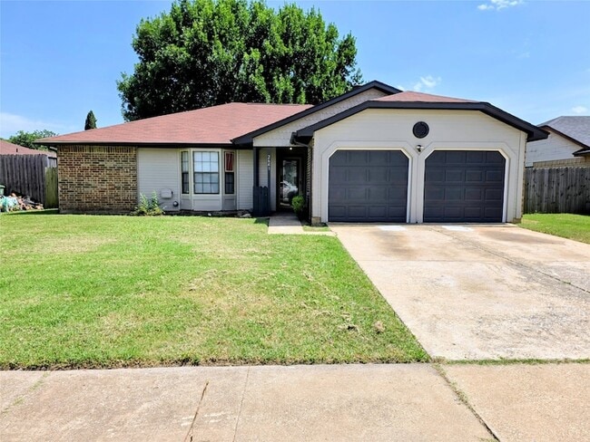 Building Photo - 2641 Berkshire Ln