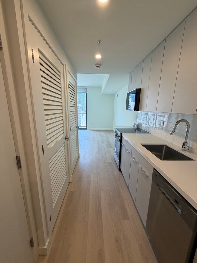 405 NW 6th St Unidad A