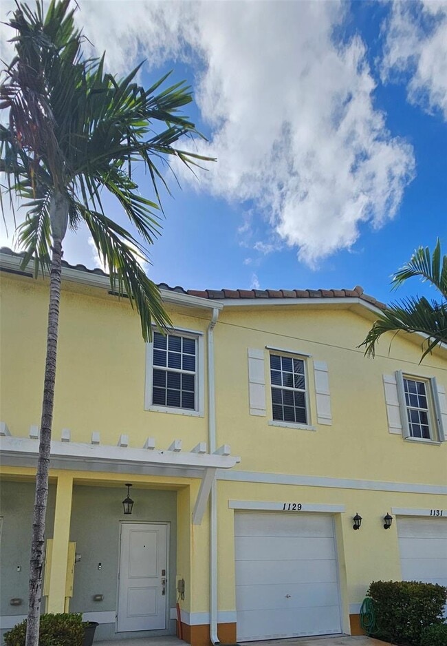 Building Photo - 1129 NW 41st Ln Rental