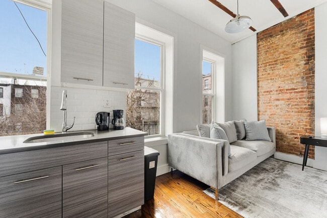 Photo - 716 Madison St Unit ID1466836P