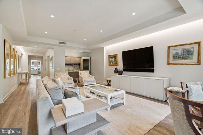 Building Photo - 130 18TH St Unit RC4