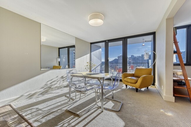 Photo - 111 SW Harrison St