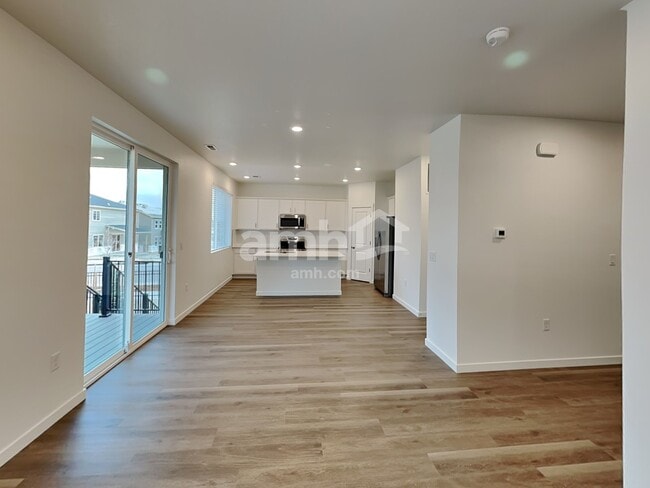 Photo - 6620 S Newbern St