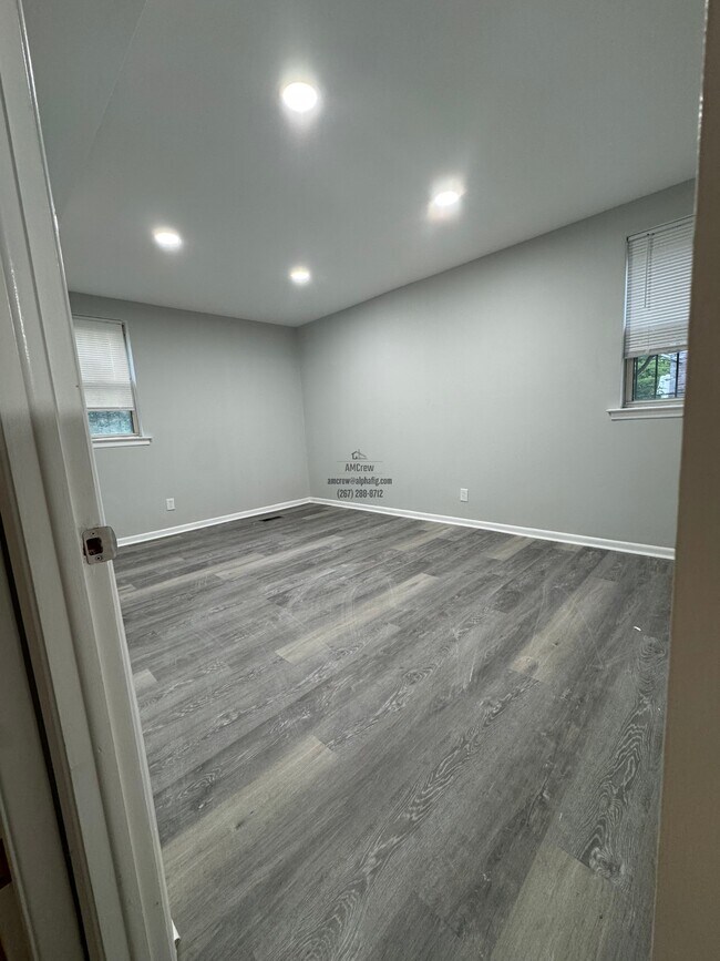 Photo - 10008 Jeanes St