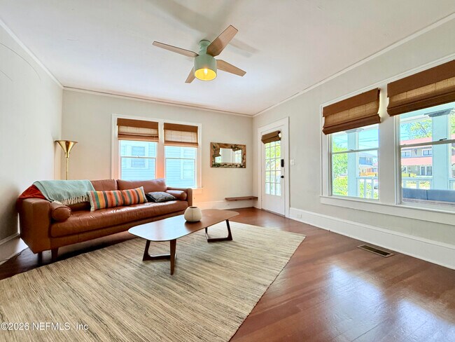 Photo - 2044 Dellwood Ave