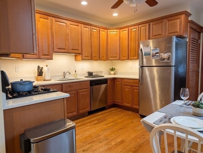 Photo - 536 E 7th St Unit 1