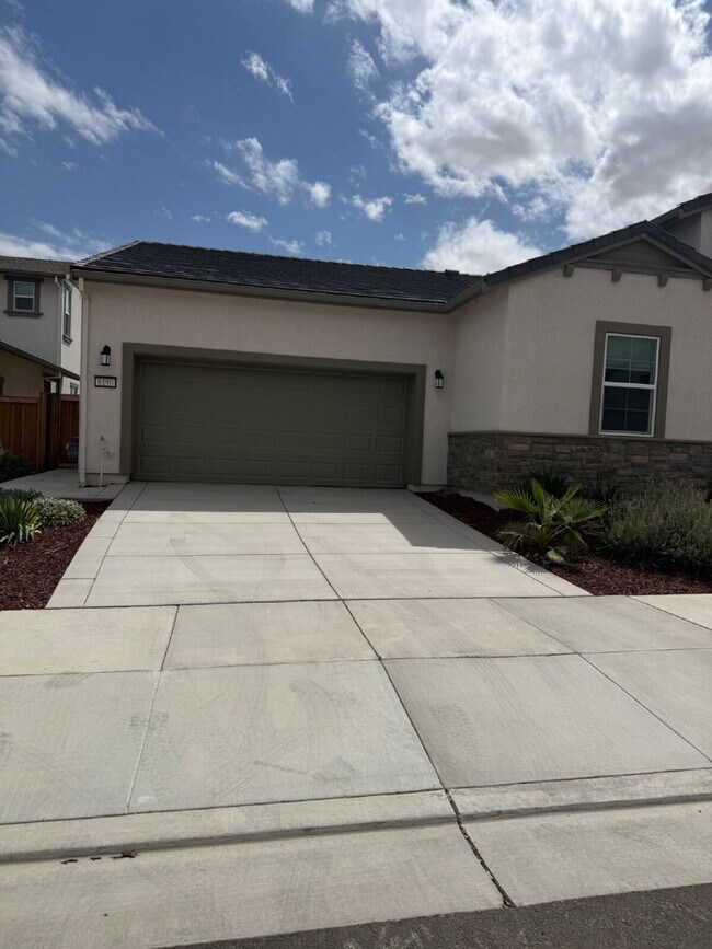 Photo - Brand-New 4-Bedroom Single-Story Home with Solar, Stunning Views & Open Floor Plan!