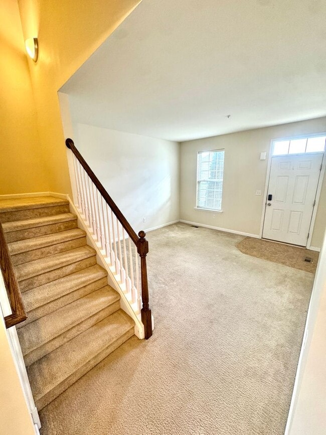 Photo - PARKLAND SCHOOLS! THREE BEDROOM TOWNHOME
