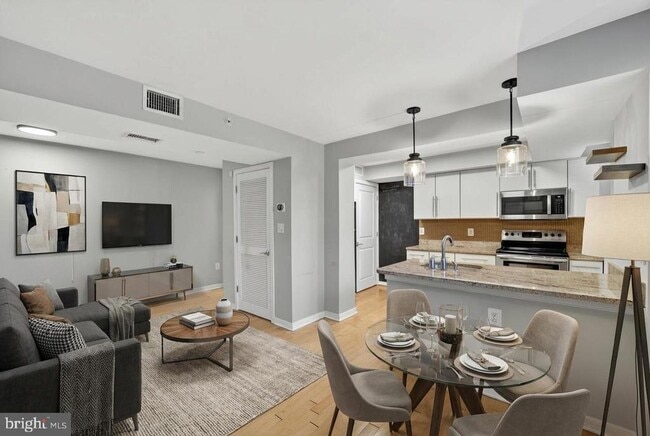 Photo - 420 16th St SE Unit A