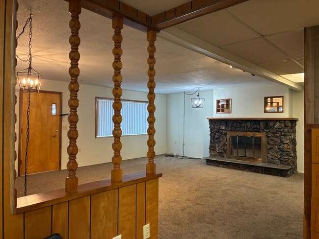 Photo - 1415 E 850 N